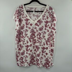 3For$20 Cozy Running Floral V-Neck Top - Red and White size: 1X